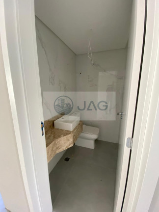 Imagem Imóvel com 3 Quartos à Venda, 145 m² em Uberaba - Curitiba Imagem Imóvel com 3 Quartos à Venda, 145 m² em Uberaba - Curitiba