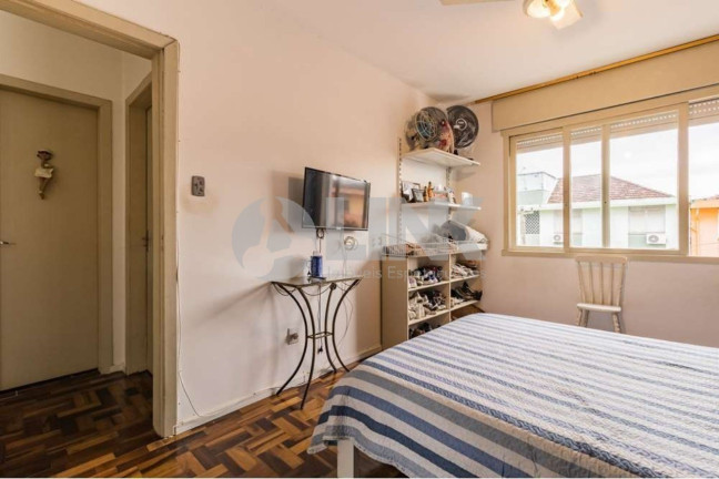 Imagem Apartamento com 2 Quartos à Venda, 61 m² em São Sebastião - Porto Alegre
