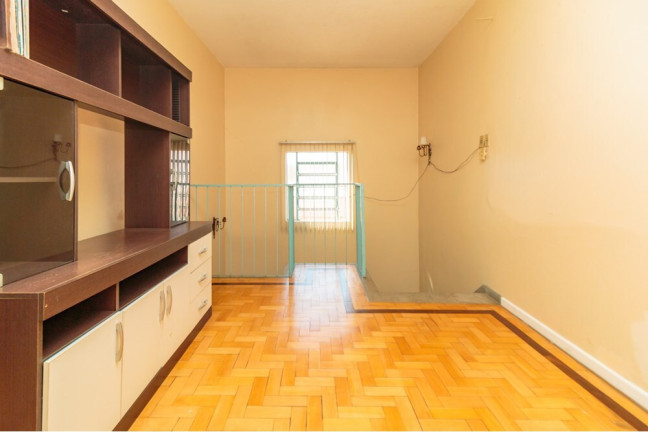 Imagem Casa com 3 Quartos à Venda, 195 m² em Santa Maria Goretti - Porto Alegre Imagem Casa com 3 Quartos à Venda, 195 m² em Santa Maria Goretti - Porto Alegre