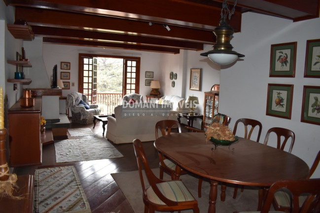 Imagem Imóvel com 3 Quartos à Venda, 142 m² em Região De Capivari - Campos Do Jordão Imagem Imóvel com 3 Quartos à Venda, 142 m² em Região De Capivari - Campos Do Jordão