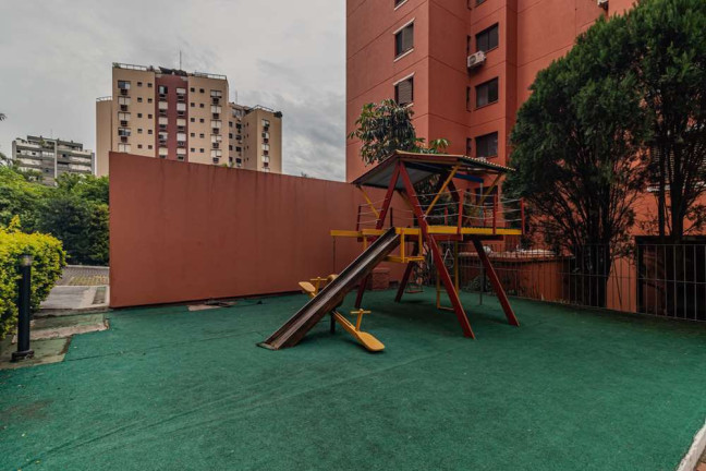 Imagem Imóvel com 3 Quartos à Venda, em Chácara Das Pedras - Porto Alegre Imagem Imóvel com 3 Quartos à Venda, em Chácara Das Pedras - Porto Alegre
