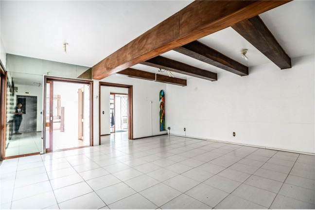 Imagem Casa com 6 Quartos à Venda, em Passo Da Areia - Porto Alegre Imagem Casa com 6 Quartos à Venda, em Passo Da Areia - Porto Alegre