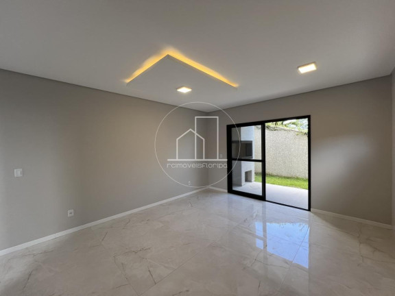 Imagem Casa com 3 Quartos à Venda, 135 m² em Ponta Das Canas - Florianópolis Imagem Casa com 3 Quartos à Venda, 135 m² em Ponta Das Canas - Florianópolis