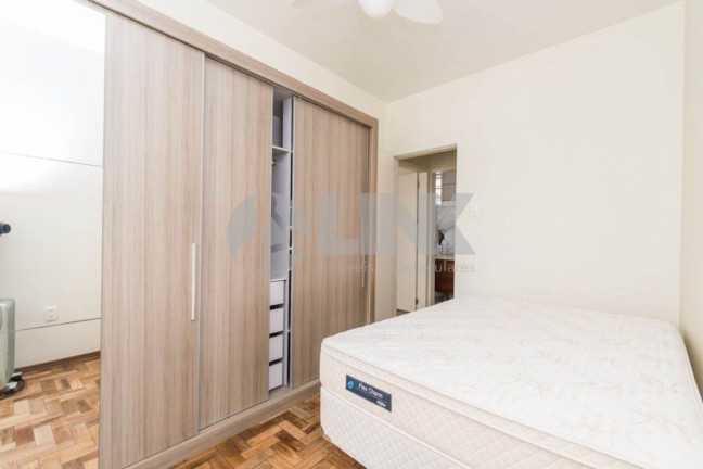 Imagem Apartamento com 2 Quartos à Venda, 70 m² em Moinhos De Vento - Porto Alegre