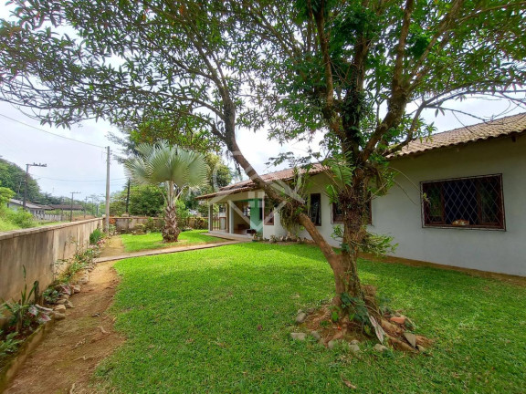 Imagem Casa com 5 Quartos à Venda, 220 m²