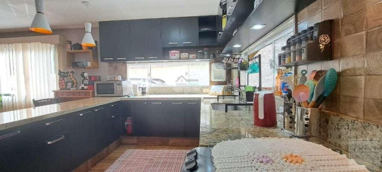Imagem Casa com 5 Quartos à Venda, 240 m² em Araras - Teresópolis Imagem Casa com 5 Quartos à Venda, 240 m² em Araras - Teresópolis