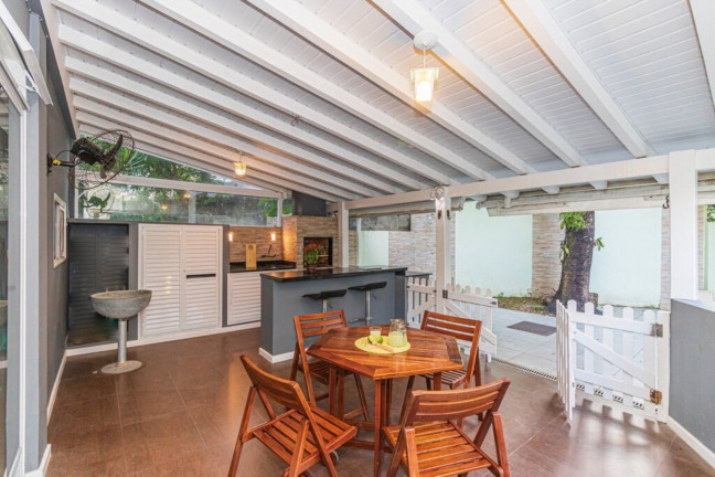 Imagem Casa com 5 Quartos à Venda, em Barra Da Tijuca - Rio De Janeiro Imagem Casa com 5 Quartos à Venda, em Barra Da Tijuca - Rio De Janeiro