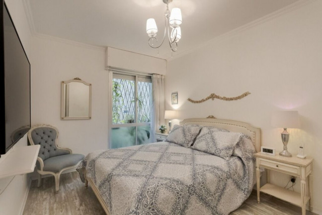 Imagem Imóvel com 2 Quartos à Venda, 75 m² em Petrópolis - Porto Alegre