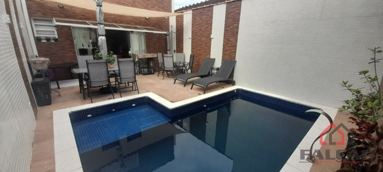 Casa com 4 Quartos à Venda, 180 m² em Vila Valença - São Vicente