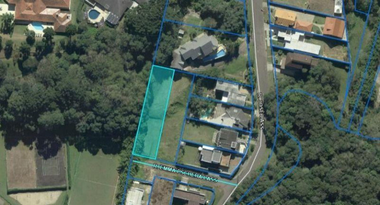 Terreno à Venda, 925 m² em Cascatinha - Curitiba