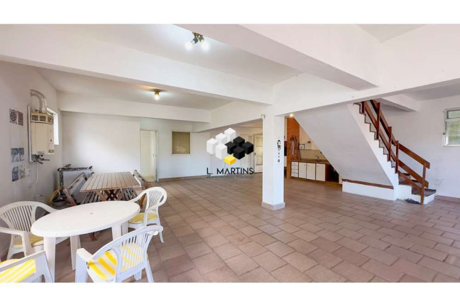 Imagem Casa com 4 Quartos à Venda, 394 m² em Vila Assunção - Porto Alegre
