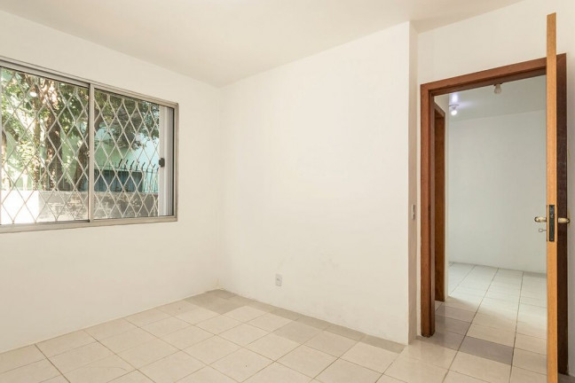 Imagem Apartamento com 2 Quartos à Venda, 61 m² em Teresópolis - Porto Alegre