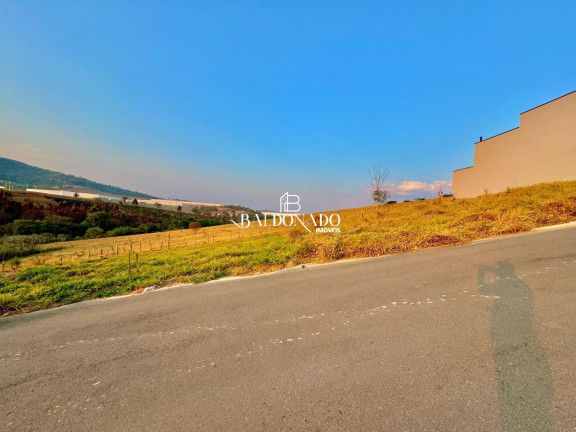 Imagem Terreno à Venda, 253 m² em Centro - Extrema Imagem Terreno à Venda, 253 m² em Centro - Extrema