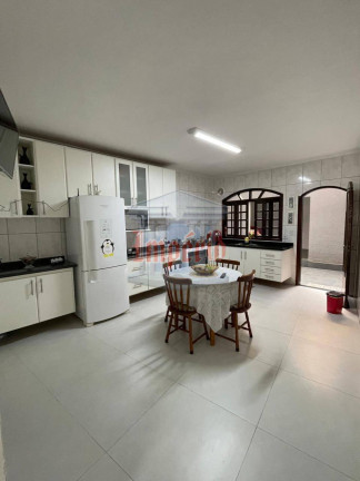 Imagem Casa com 3 Quartos à Venda, 263 m² em Jardim Rina - Santo André Imagem Casa com 3 Quartos à Venda, 263 m² em Jardim Rina - Santo André