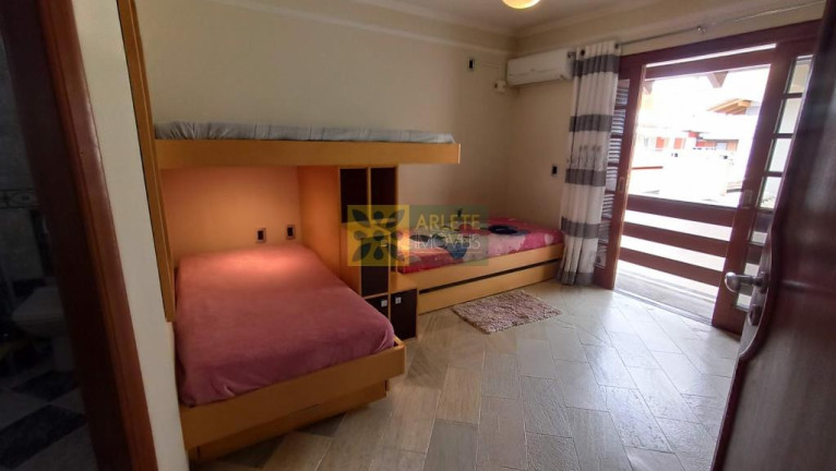 Imagem Casa com 3 Quartos à Venda, 335 m² em Canto Grande - Bombinhas