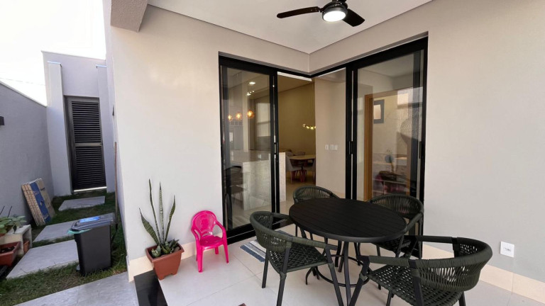 Imagem Casa com 3 Quartos à Venda, 178 m² em Condomínio Belvedere Ii - Cuiabá