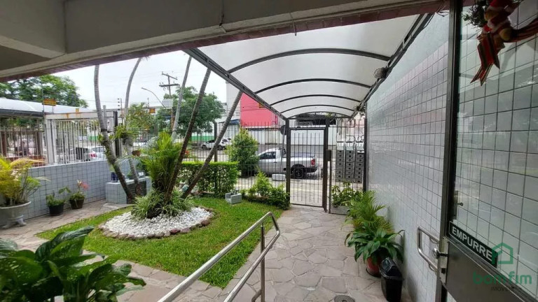 Imagem Apartamento com 1 Quarto à Venda, 40 m² em Menino Deus - Porto Alegre Imagem Apartamento com 1 Quarto à Venda, 40 m² em Menino Deus - Porto Alegre