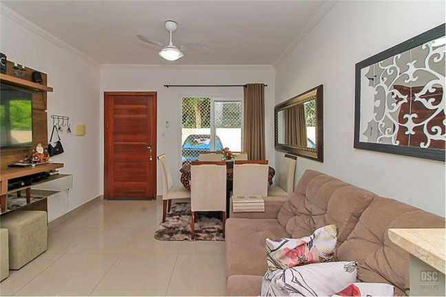 Imagem Casa com 3 Quartos à Venda, em Hípica - Porto Alegre Imagem Casa com 3 Quartos à Venda, em Hípica - Porto Alegre