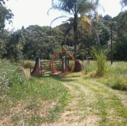 Imagem Chácara com 4 Quartos à Venda, 350 m² em Centro - Guararema