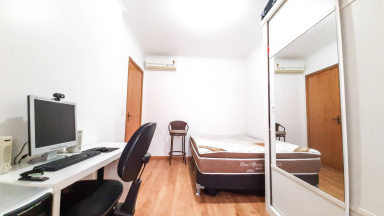 Imagem Sobrado com 3 Quartos à Venda, 172 m² em Nossa Senhora Das Graças - Canoas