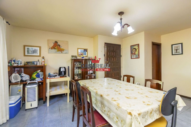 Imagem Casa com 3 Quartos à Venda, 213 m² em Jardim Das Américas - Curitiba Imagem Casa com 3 Quartos à Venda, 213 m² em Jardim Das Américas - Curitiba