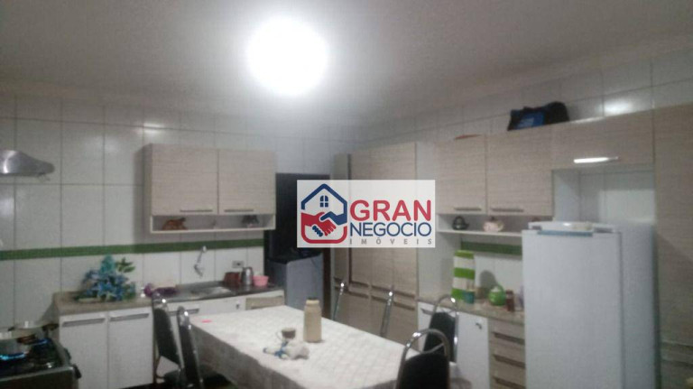 Imagem Casa com 3 Quartos à Venda, 210 m² em Guatupê - São José Dos Pinhais Imagem Casa com 3 Quartos à Venda, 210 m² em Guatupê - São José Dos Pinhais