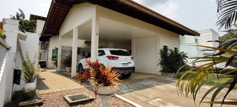 Imagem Casa de Condomínio com 6 Quartos para Alugar, 394 m² em Ponta Negra - Manaus Imagem Casa de Condomínio com 6 Quartos para Alugar, 394 m² em Ponta Negra - Manaus