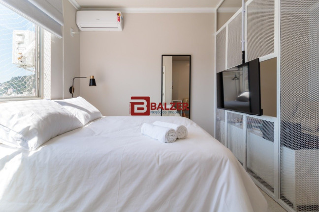Imagem Apartamento com 1 Quarto à Venda, 54 m² em Centro - Florianópolis