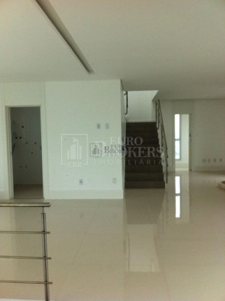 Imagem Cobertura com 3 Quartos à Venda, 330 m² em Centro - Balneário Camboriú Imagem Cobertura com 3 Quartos à Venda, 330 m² em Centro - Balneário Camboriú