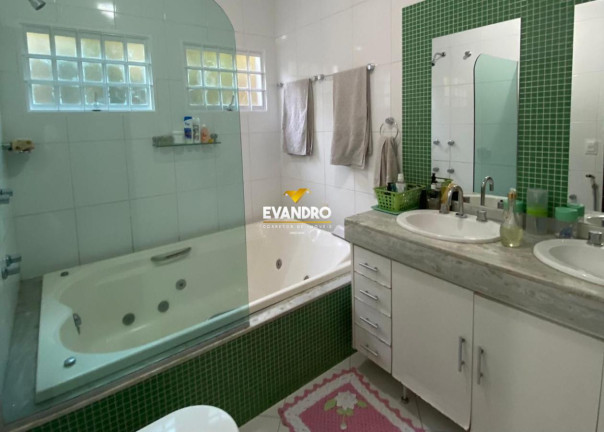 Imagem Casa com 4 Quartos à Venda, 300 m² em Recanto Dos Pássaros - Cuiabá Imagem Casa com 4 Quartos à Venda, 300 m² em Recanto Dos Pássaros - Cuiabá