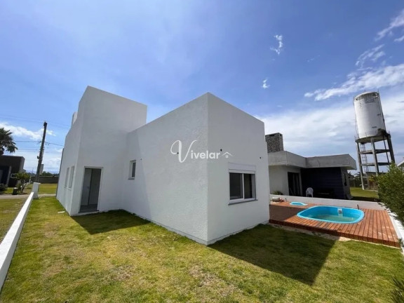 Imagem Casa com 3 Quartos à Venda,  em Arco íris  - Capão Da Canoa
