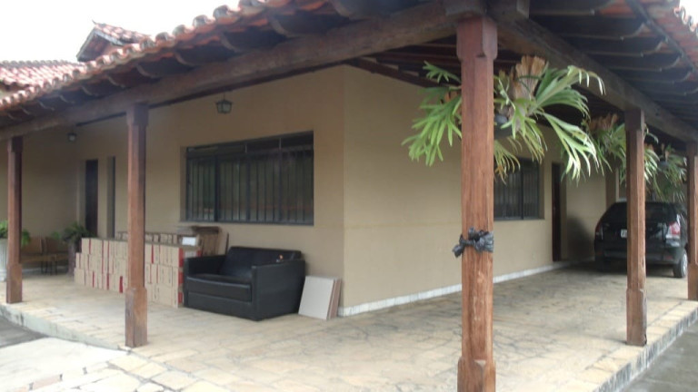 Imagem Casa com 4 Quartos à Venda, 378 m² em Alto Do Cardoso - Pindamonhangaba