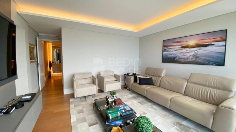 Imagem Apartamento com 4 Quartos à Venda, 243 m² em Centro - Balneário Camboriú Imagem Apartamento com 4 Quartos à Venda, 243 m² em Centro - Balneário Camboriú