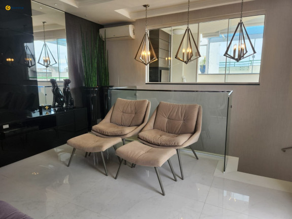 Imagem Cobertura com 3 Quartos à Venda, 317 m² em Agronômica - Florianópolis Imagem Cobertura com 3 Quartos à Venda, 317 m² em Agronômica - Florianópolis
