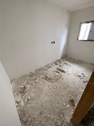 Imagem Casa com 2 Quartos à Venda, 55 m² em Jardim Silmara - Praia Grande Imagem Casa com 2 Quartos à Venda, 55 m² em Jardim Silmara - Praia Grande