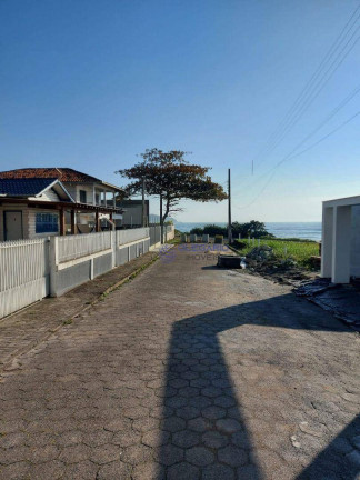 Sobrado com 3 Quartos à Venda, 400 m² em Centro - Penha