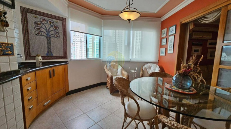 Imagem Apartamento com 3 Quartos à Venda, 256 m² em Pioneiros - Balneário Camboriú