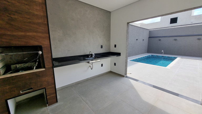 Imagem Casa com 3 Quartos à Venda, 162 m² em Vila Petrópolis - Atibaia Imagem Casa com 3 Quartos à Venda, 162 m² em Vila Petrópolis - Atibaia