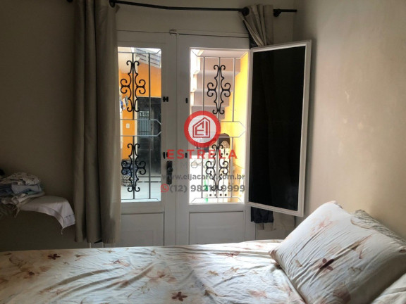 Imagem Casa com 4 Quartos à Venda, 240 m² em Centro - Jacareí Imagem Casa com 4 Quartos à Venda, 240 m² em Centro - Jacareí