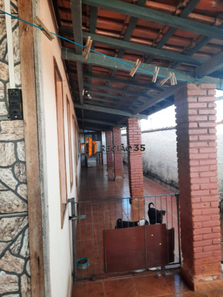 Imagem Casa com 5 Quartos à Venda, 240 m² em Conjunto Habitacional Pedro Afonso Junqueira - Poços De Caldas Imagem Casa com 5 Quartos à Venda, 240 m² em Conjunto Habitacional Pedro Afonso Junqueira - Poços De Caldas