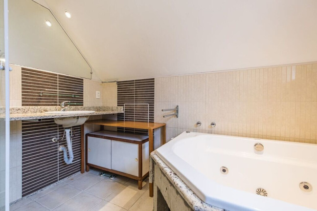 Imagem Casa de Condomínio com 4 Quartos à Venda, 230 m² em Cachoeira Do Bom Jesus - Florianópolis