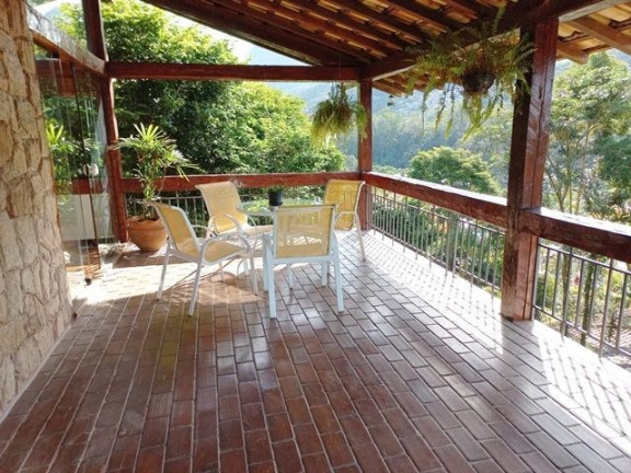 Imagem Casa com 4 Quartos à Venda, 399 m² em Quebra Frascos - Teresópolis