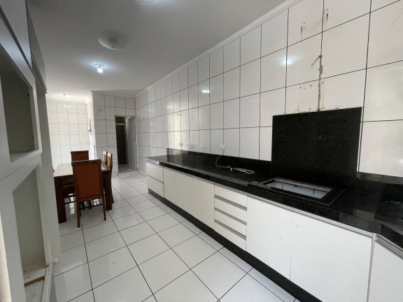 Imagem Casa com 3 Quartos à Venda, 500 m² em Maracanã - Praia Grande Imagem Casa com 3 Quartos à Venda, 500 m² em Maracanã - Praia Grande
