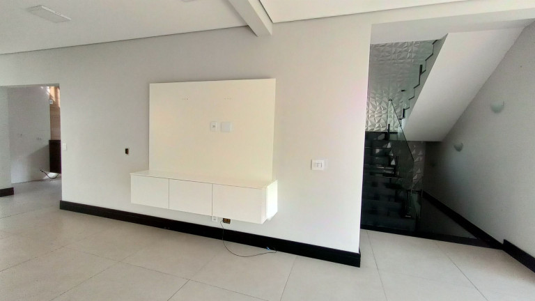 Imagem Sobrado com 3 Quartos à Venda ou Locação, 288 m² em Mosaico Da Serra - Mogi Das Cruzes Imagem Sobrado com 3 Quartos à Venda ou Locação, 288 m² em Mosaico Da Serra - Mogi Das Cruzes