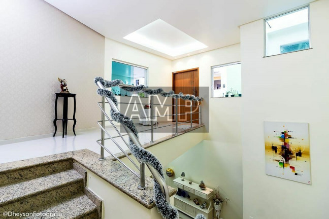 Imagem Casa com 3 Quartos à Venda, 250 m² em Tarumã - Manaus