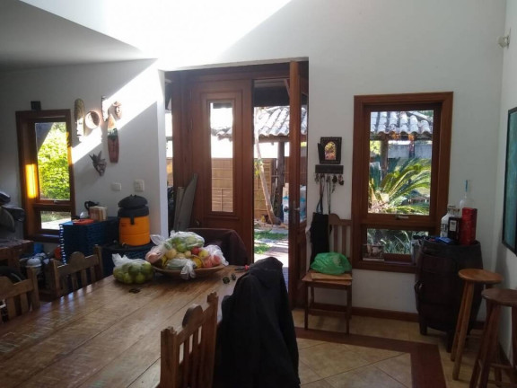 Imagem Casa com 3 Quartos à Venda, 260 m² em Rio Tavares - Florianópolis