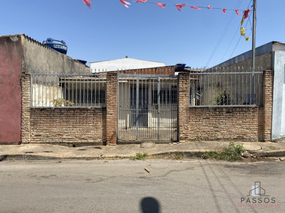 Casa com 2 Quartos à Venda, 128 m²
