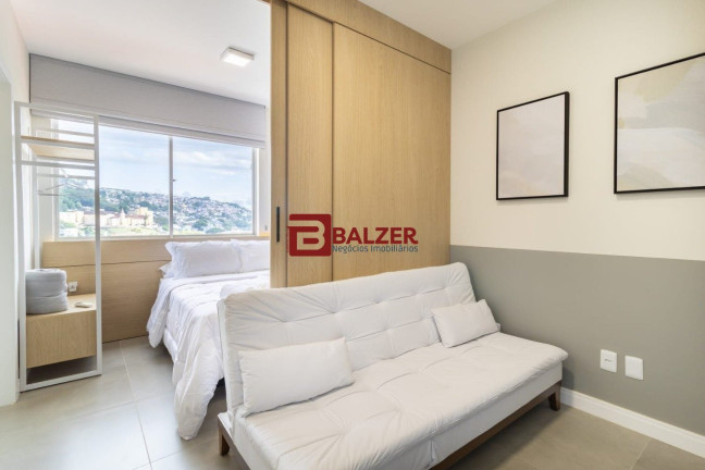 Apartamento com 1 Quarto à Venda, 32 m² em Centro - Florianópolis