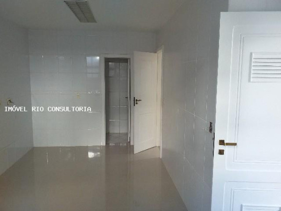 Imagem Casa com 4 Quartos à Venda, 260 m² em Rio De Janeiro Imagem Casa com 4 Quartos à Venda, 260 m² em Rio De Janeiro