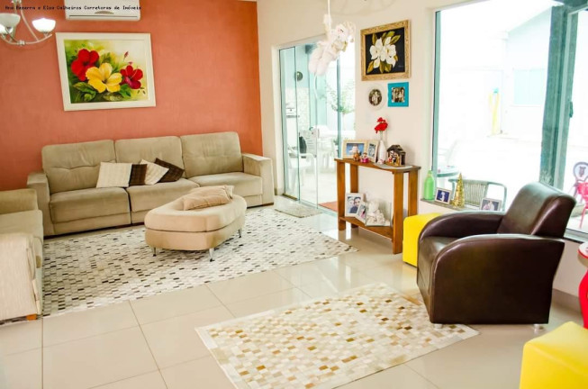 Imagem Casa com 3 Quartos à Venda, 271 m² em Piracangaguá - Taubaté